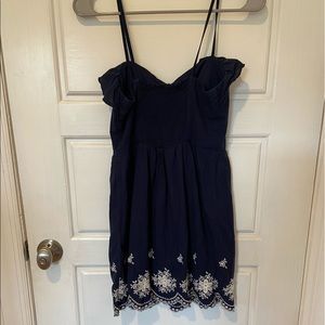 🌻 2 for $20 🌻 - City Triangles Dress